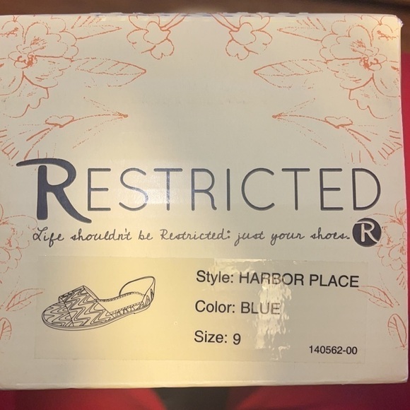 Restricted for Francesca Slip On Peep Toe Sandals - Picture 8 of 8